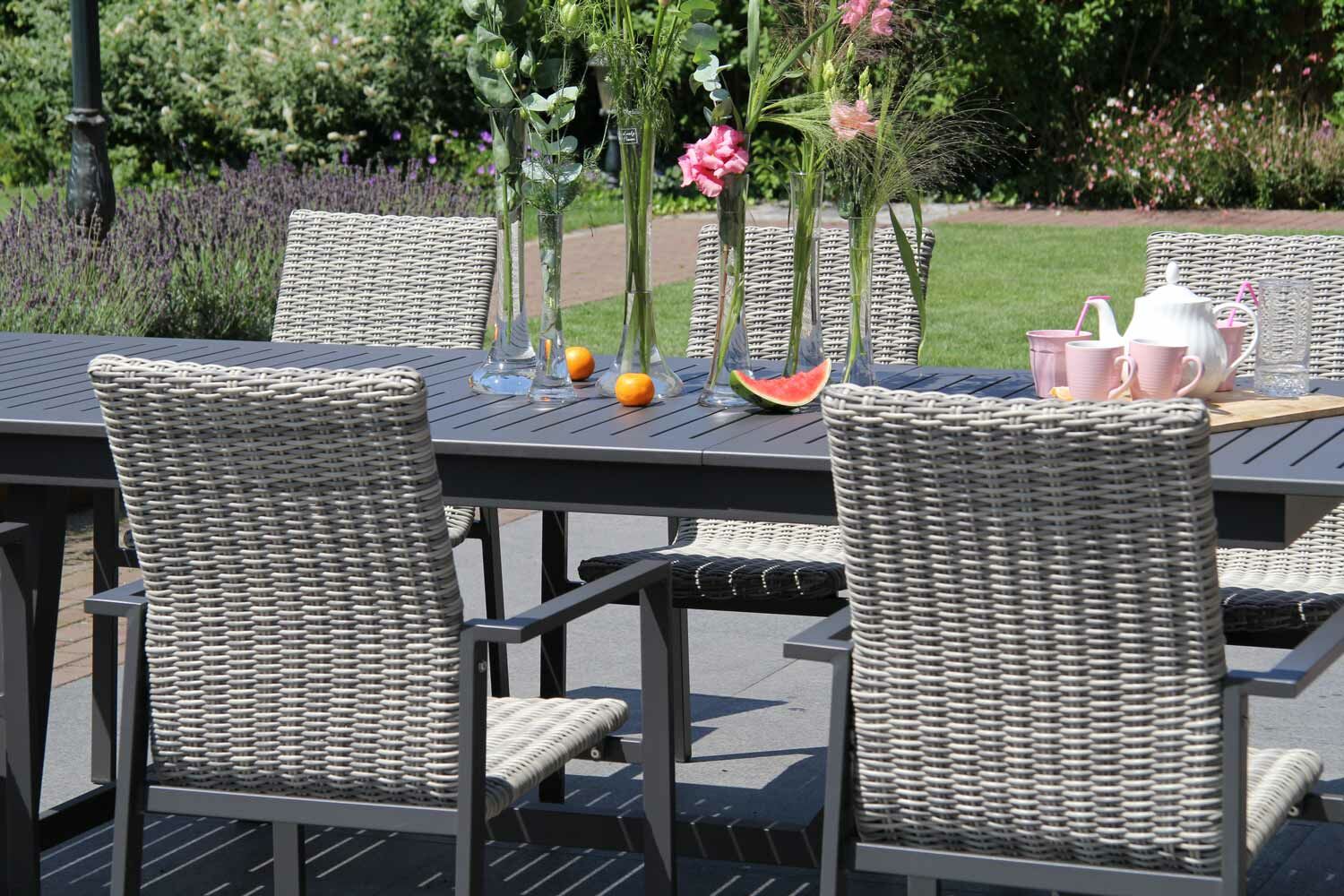 Welk meubilair past bij jouw tuin?