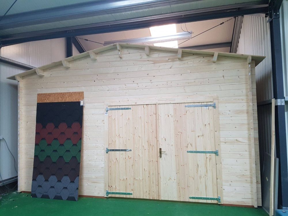 een houten garage