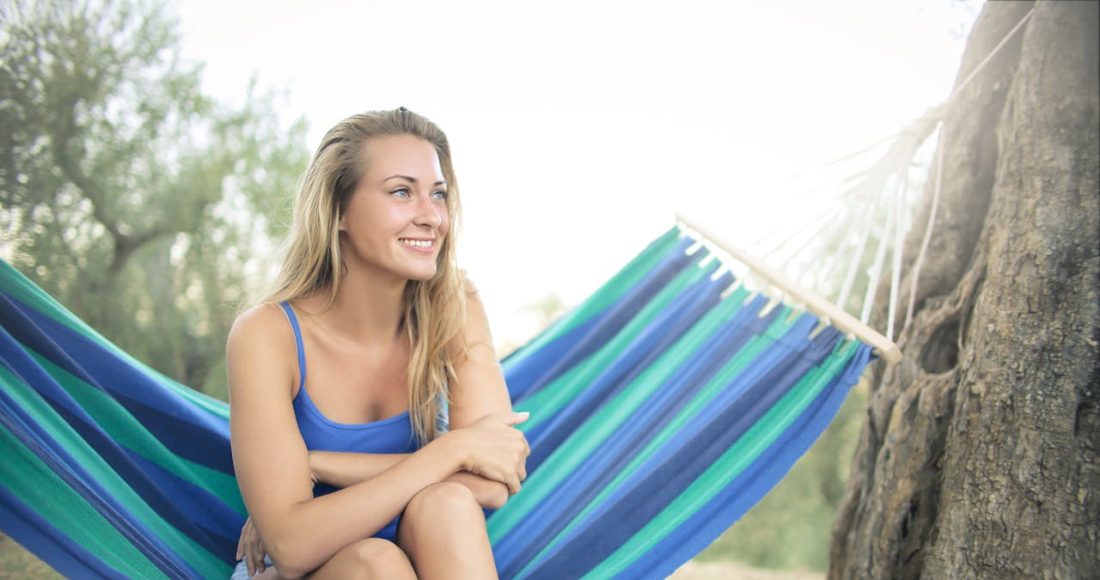 De gezondheidsvoordelen van slapen in een hangmat